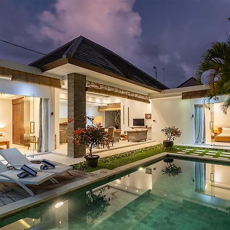 Villa Lotus By Optimum Bali Villas Семиньяк Экстерьер фото