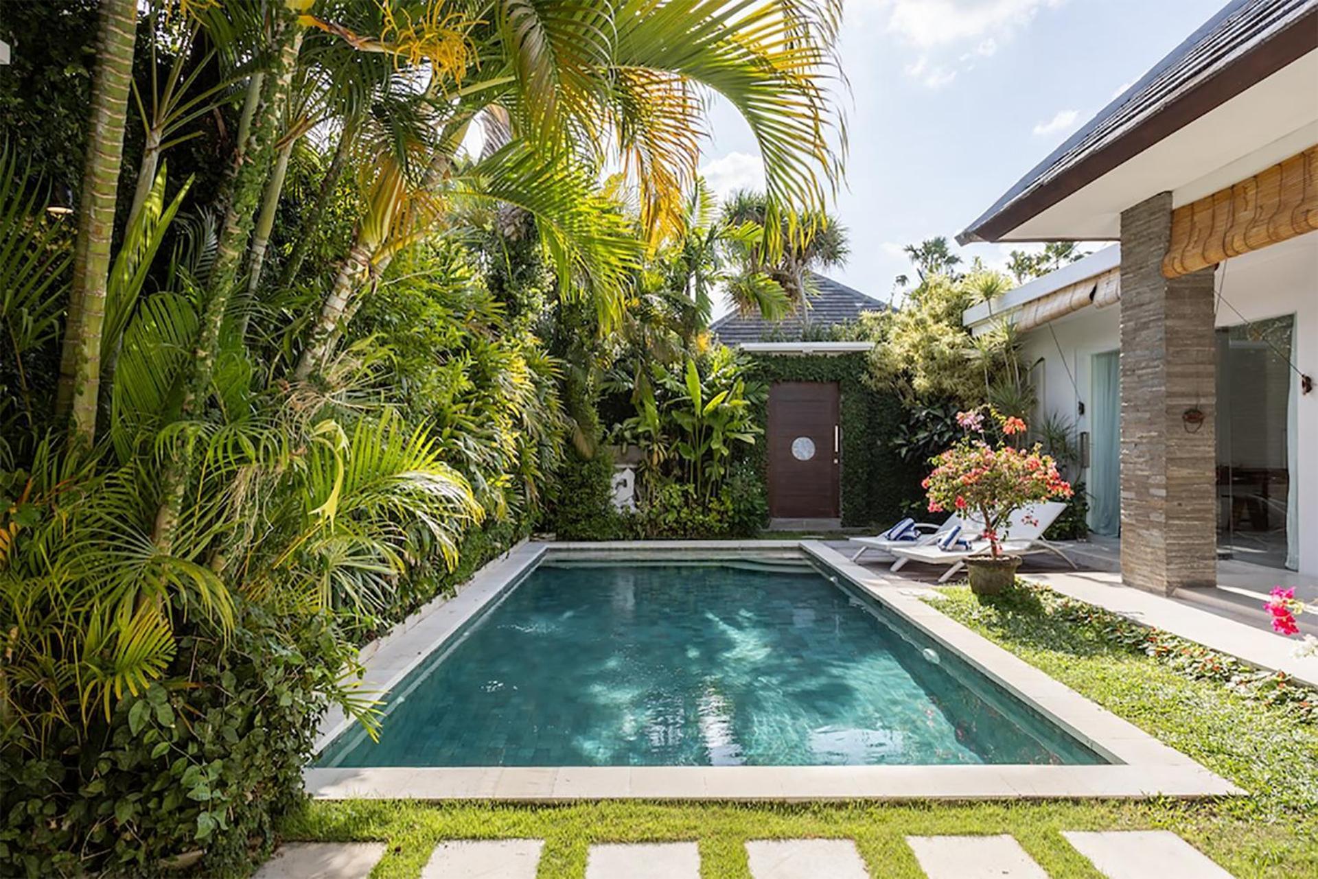 Villa Lotus By Optimum Bali Villas Семиньяк Экстерьер фото