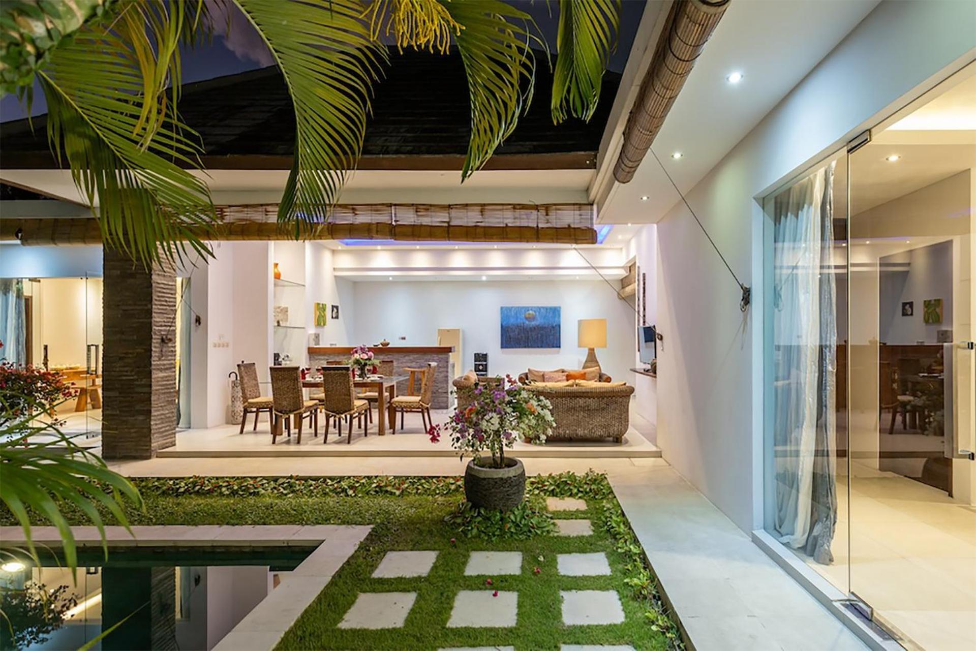 Villa Lotus By Optimum Bali Villas Семиньяк Экстерьер фото