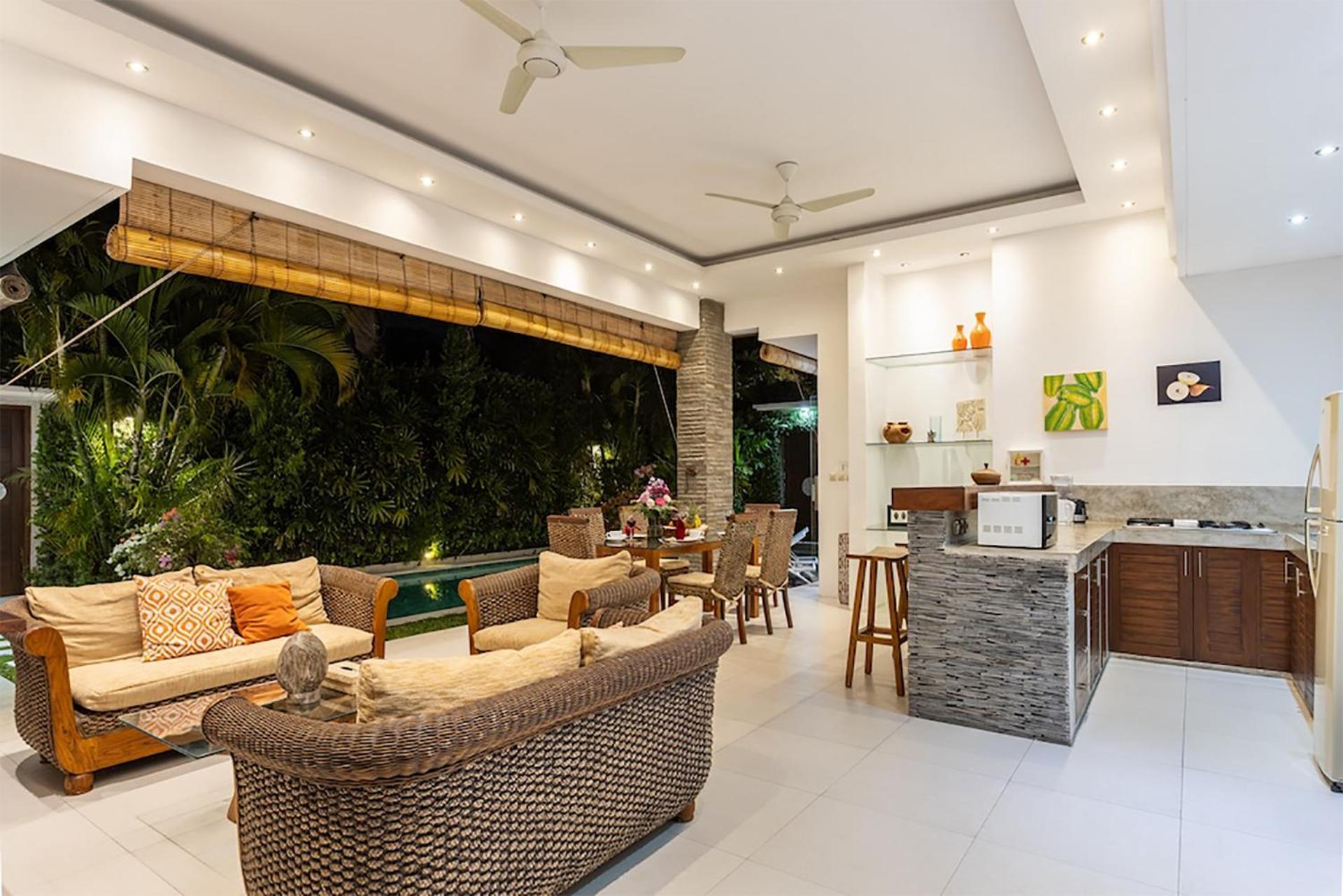 Villa Lotus By Optimum Bali Villas Семиньяк Экстерьер фото